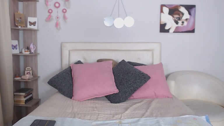 Ibizaa's Streamate show and profile