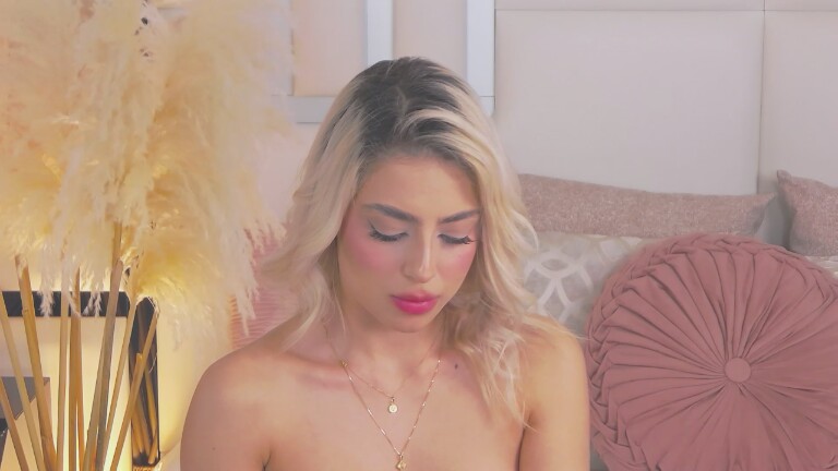 JohanaMiller's Streamate show and profile