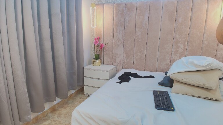 CAMERON_606's Streamate show and profile