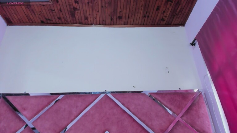 MeganDangelo's Streamate show and profile