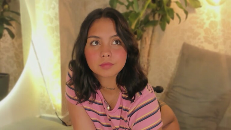 Shehell's Streamate show and profile