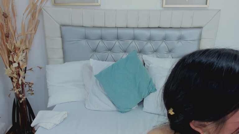 Aura_Velvet's Streamate show and profile