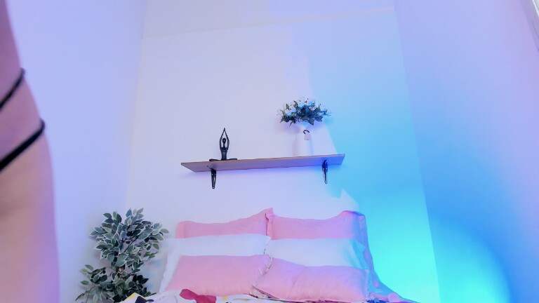 ValeriaLara's Streamate show and profile