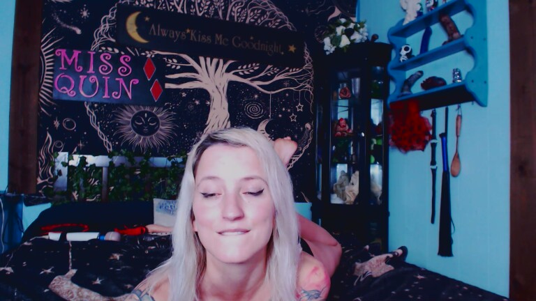 MissQuinCam's Streamate show and profile