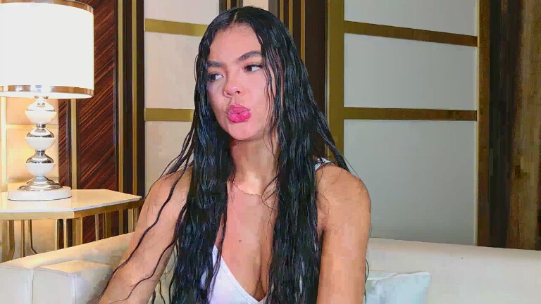 AnnieMilan's Streamate show and profile