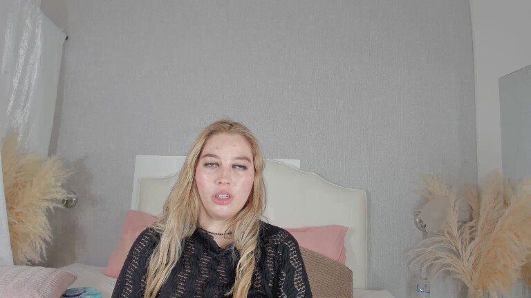 Lulubonny's Streamate show and profile