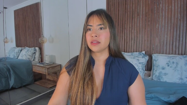 MaraMoore's Streamate show and profile