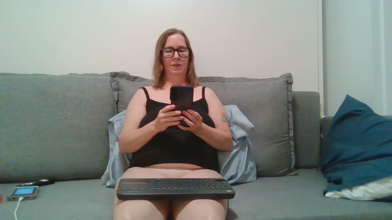 SWEETandNAUGHTY21's Streamate show and profile