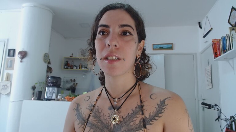 Sweet_Domi's Streamate show and profile