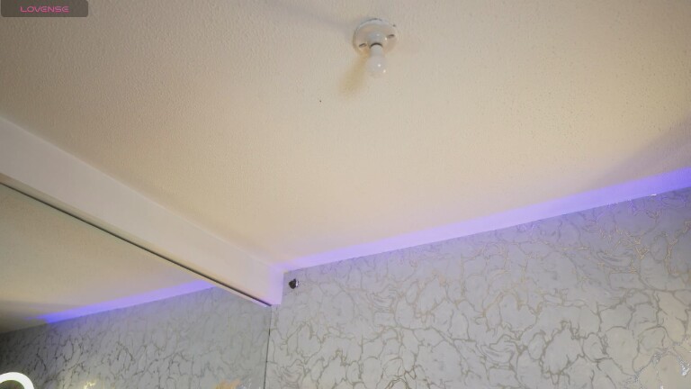 YelenaMille's Streamate show and profile