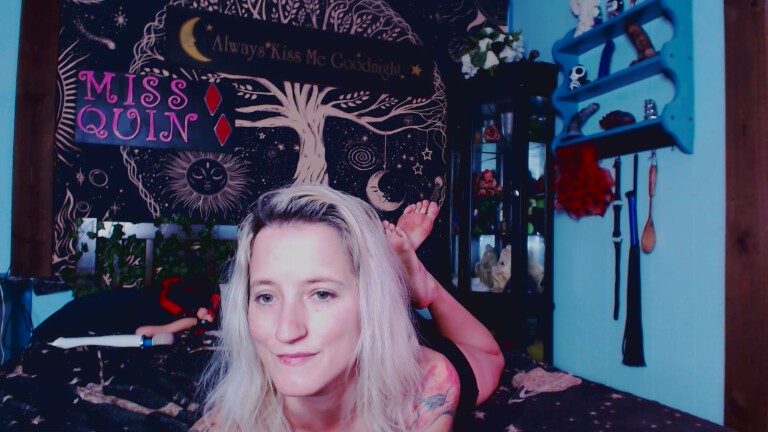 MissQuinCam's Streamate show and profile