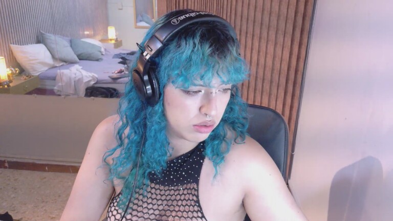 EliFlores's Streamate show and profile