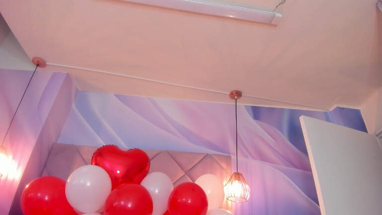 ViolletaRosse's Streamate show and profile