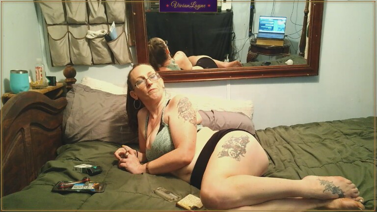 VivianLayne's Streamate show and profile