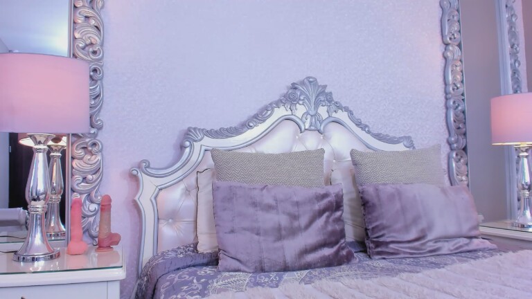 ShabrinaSmilt's Streamate show and profile