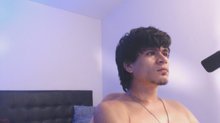 EidenAllenx18's Streamate show and profile