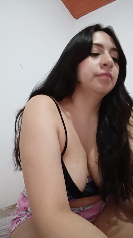 AlondraGomez33's Streamate show and profile