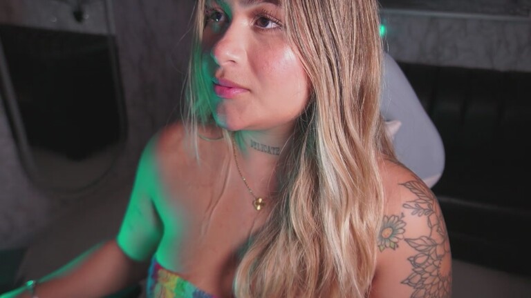 Ela_Curvy's Streamate show and profile