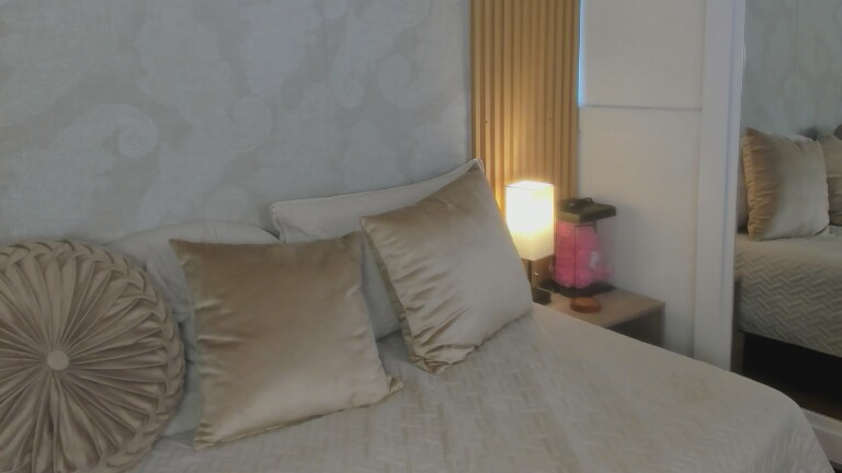 Ivanna_Ferrer's Streamate show and profile