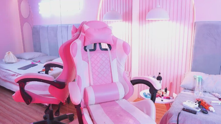 MilaIvy's Streamate show and profile