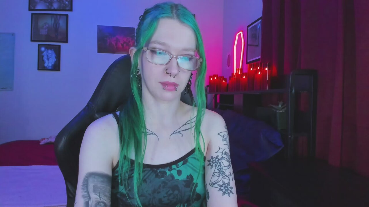 NikkiVill