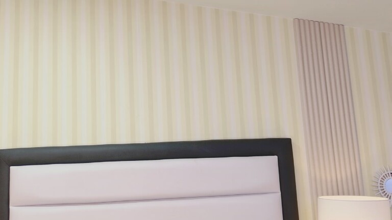 LexiSmile's Streamate show and profile