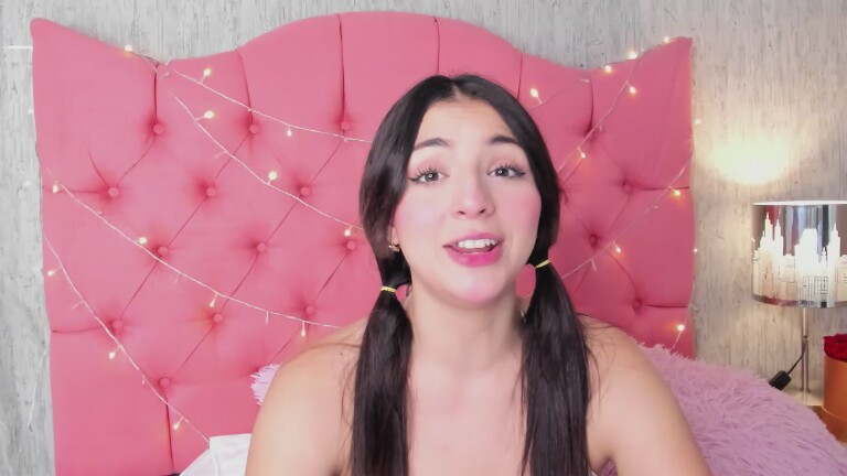 AmeliadDilucas's Streamate show and profile