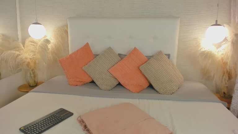 JenCampbell's Streamate show and profile