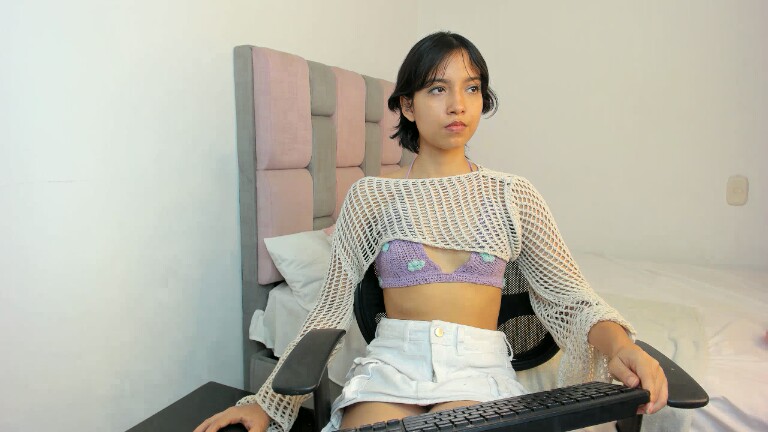 Yara_Blair's Streamate show and profile