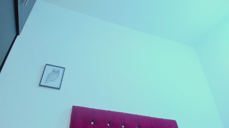 MelodyMegan's Streamate show and profile