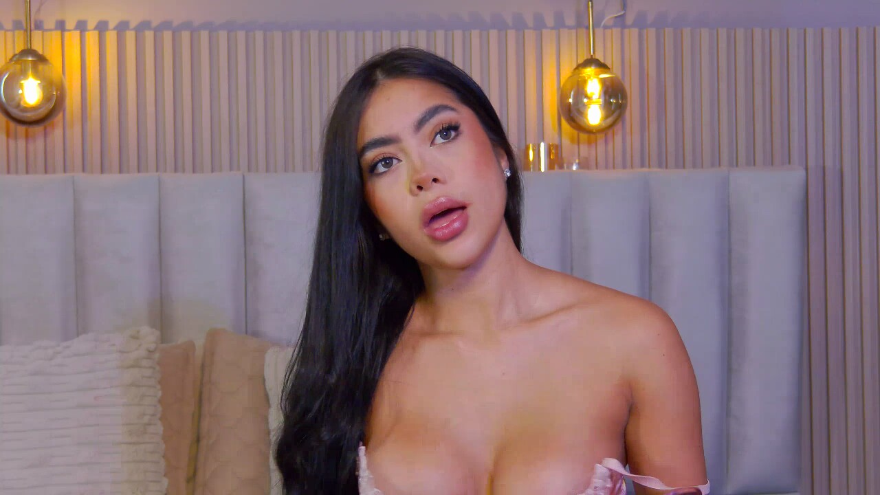 BellaaCarter