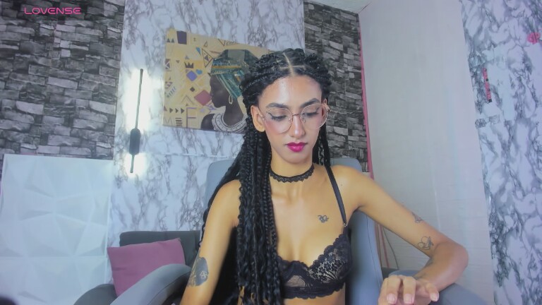 Queen_Cuarxooo's Streamate show and profile