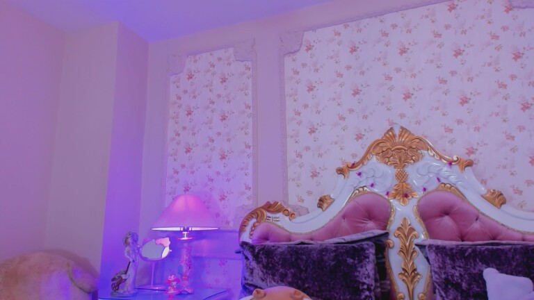 JuneEvanss's Streamate show and profile