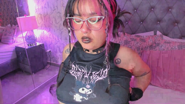 MaddieWaves's Streamate show and profile