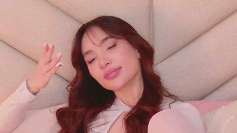 IsabelMaren's Streamate show and profile