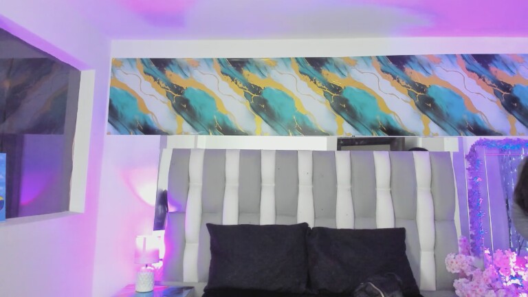 DiazIsa_s's Streamate show and profile