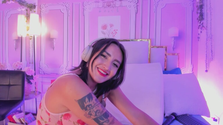 NaraSuarez's Streamate show and profile