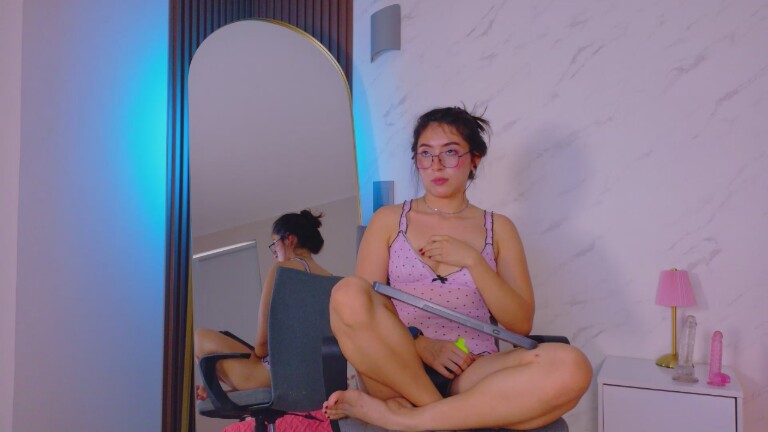 Mia_Cullen's Streamate show and profile