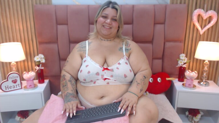 Evaverse's Streamate show and profile