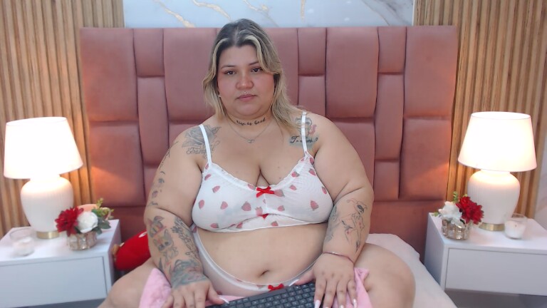 Evaverse's Streamate show and profile