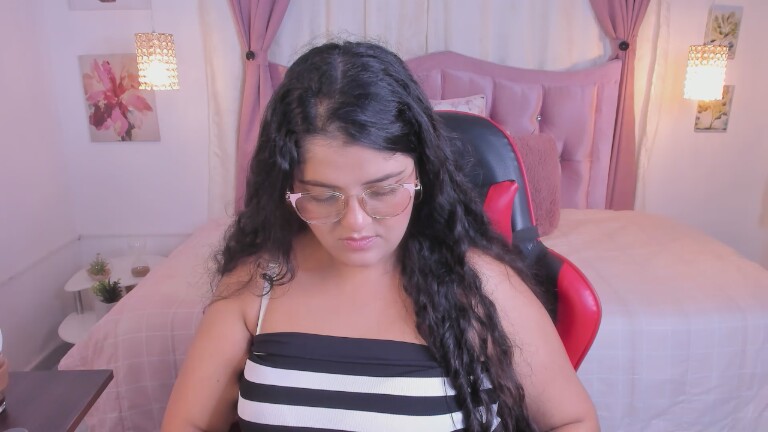 AlaraRose's Streamate show and profile